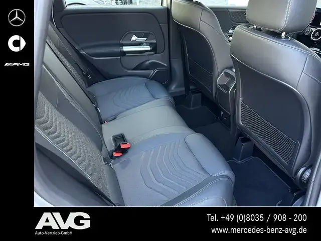 Mercedes-Benz B 220