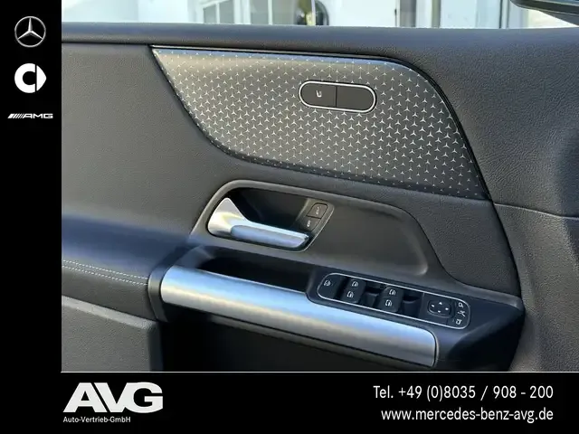 Mercedes-Benz B 220