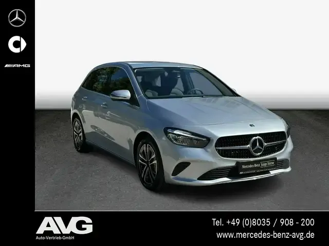 Mercedes-Benz B 220