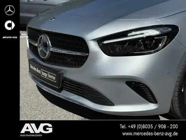 Mercedes-Benz B 220