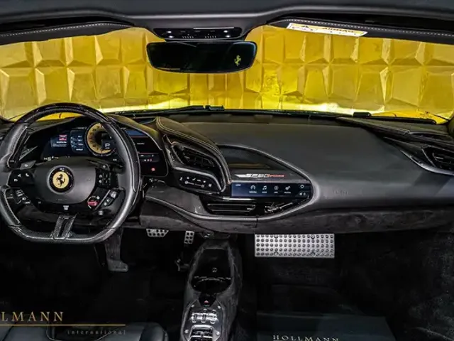 Ferrari SF90 Spider