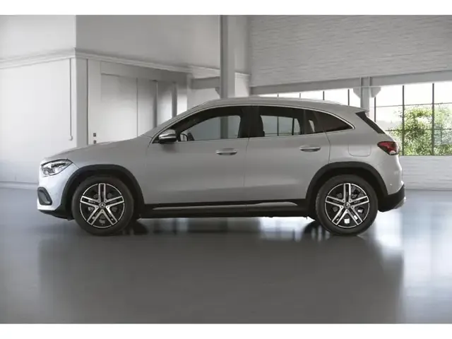 Mercedes-Benz GLA 180