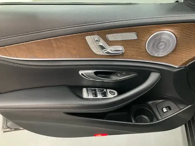 Mercedes-Benz E 400