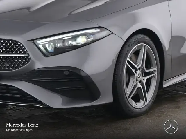 Mercedes-Benz A 220