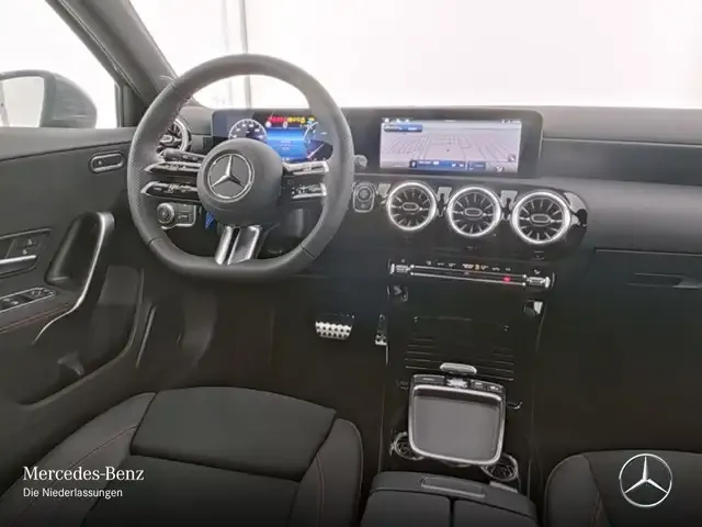 Mercedes-Benz A 220