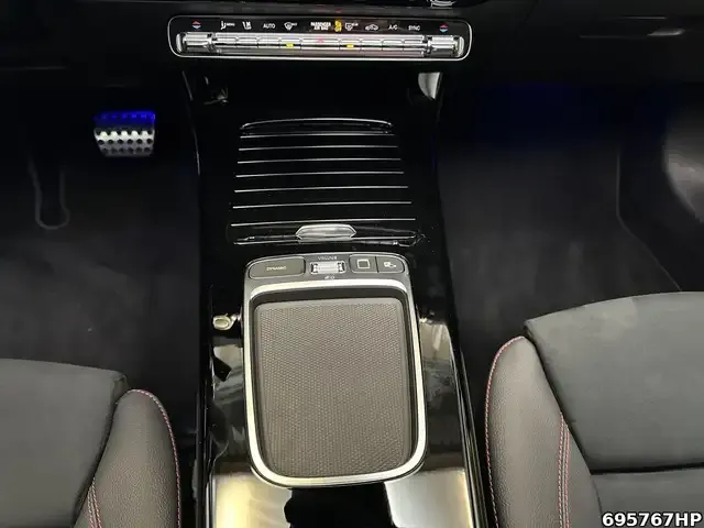 Mercedes-Benz CLA 45 AMG