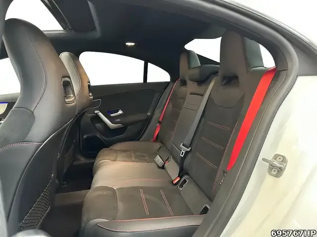Mercedes-Benz CLA 45 AMG