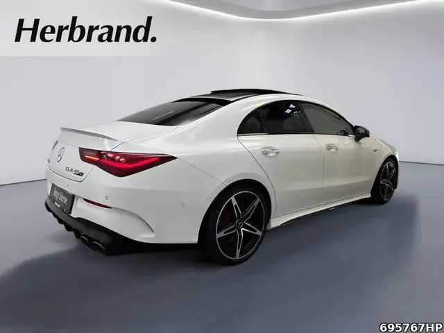 Mercedes-Benz CLA 45 AMG