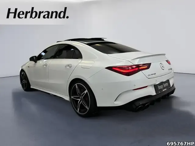 Mercedes-Benz CLA 45 AMG