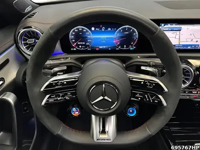 Mercedes-Benz CLA 45 AMG