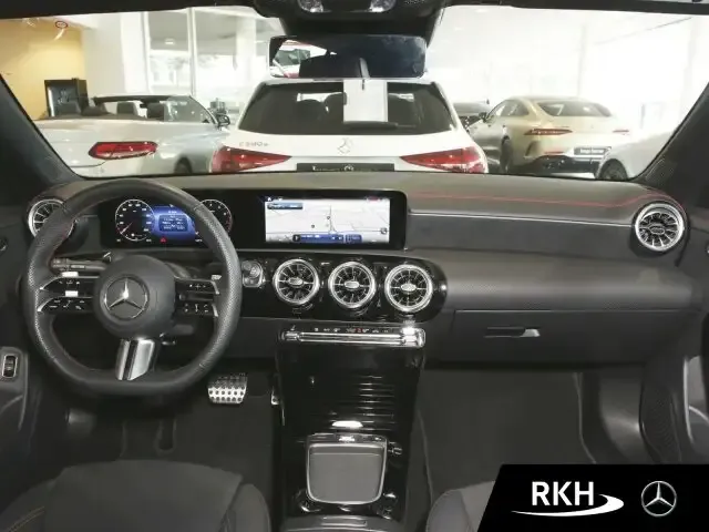 Mercedes-Benz CLA 180
