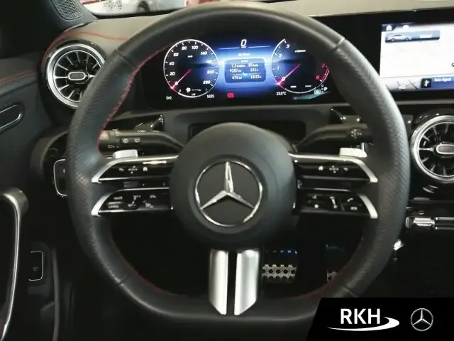 Mercedes-Benz CLA 180