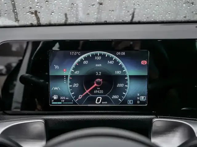 Mercedes-Benz GLB 200