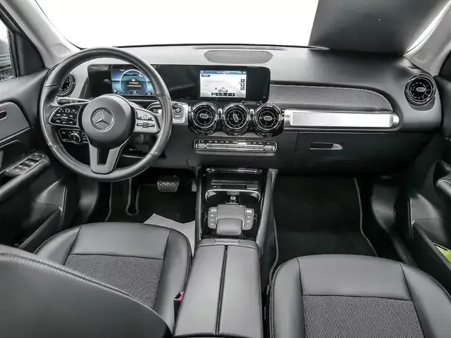 Mercedes-Benz GLB 200