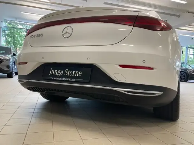 Mercedes-Benz EQE 350