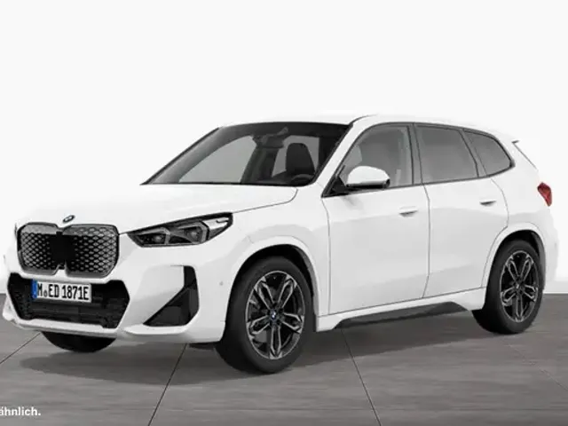 BMW iX1