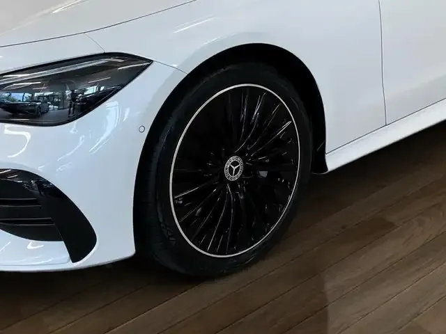 Mercedes-Benz CLE 200