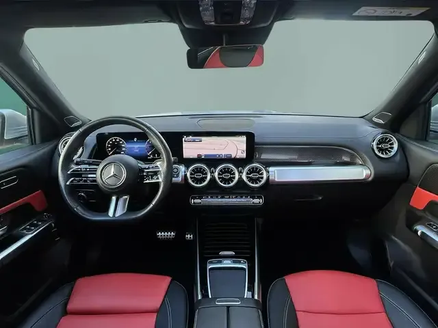 Mercedes-Benz GLB 200