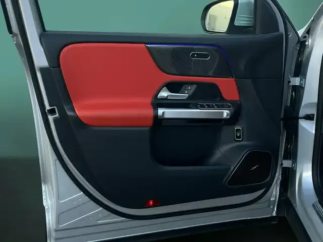 Mercedes-Benz GLB 200