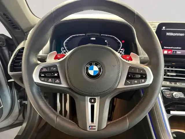 BMW M8
