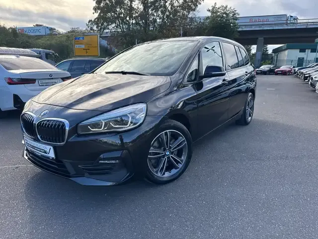 BMW 218
