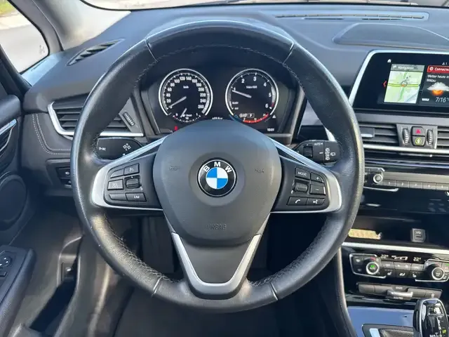 BMW 218
