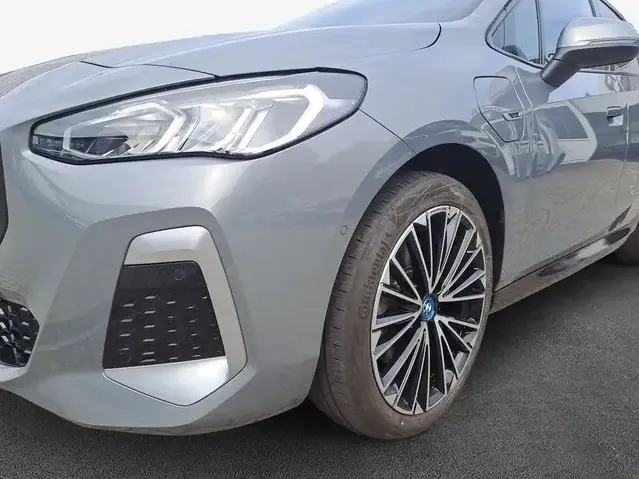 BMW 230