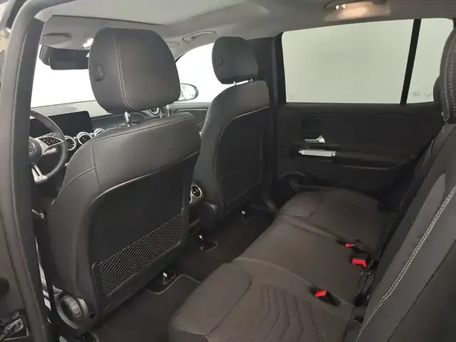 Mercedes-Benz EQB 300