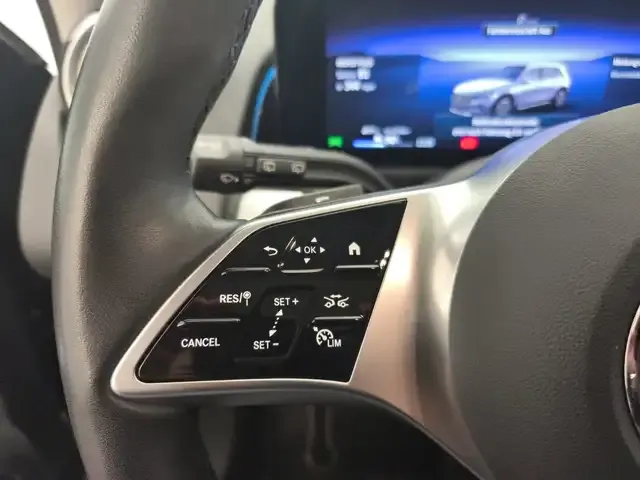 Mercedes-Benz EQB 300