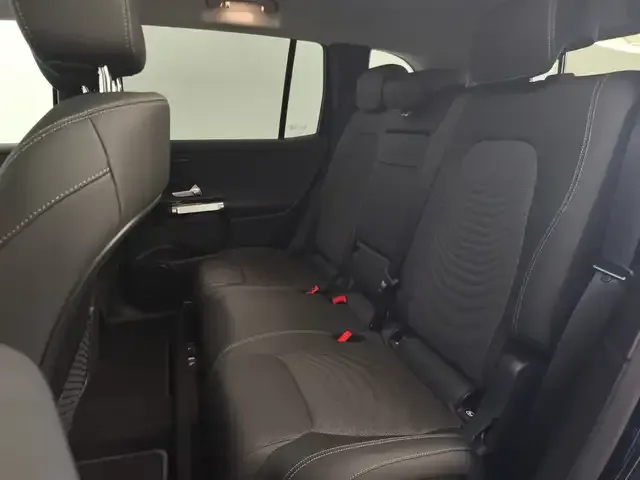 Mercedes-Benz EQB 300