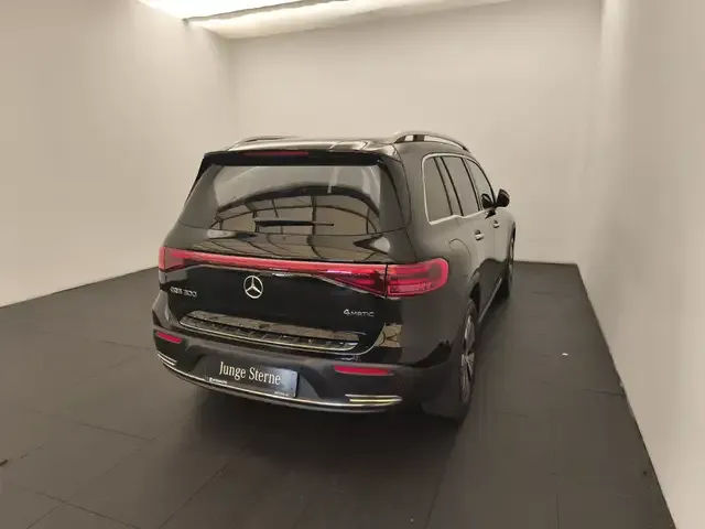 Mercedes-Benz EQB 300