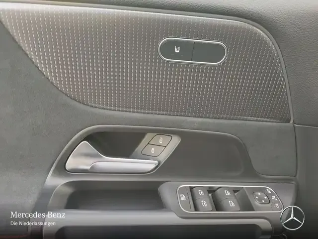 Mercedes-Benz EQB 350