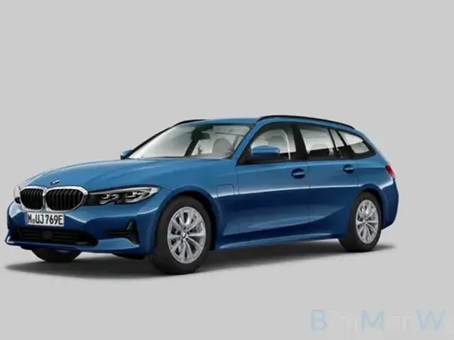 BMW 330