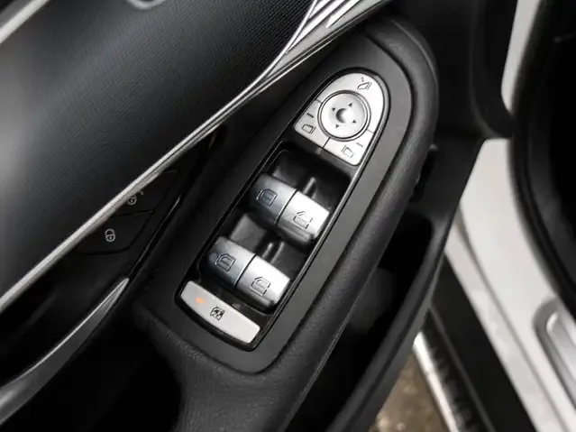 Mercedes-Benz EQC 400