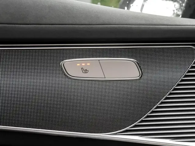 Mercedes-Benz EQC 400