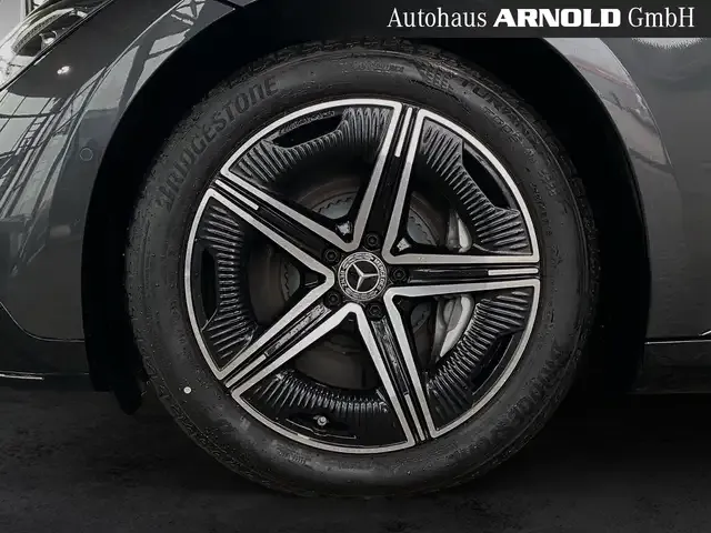 Mercedes-Benz EQE 300