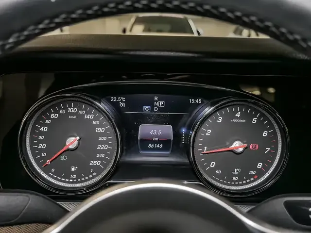 Mercedes-Benz E 200