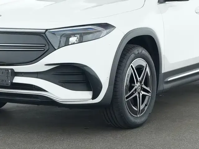Mercedes-Benz EQB 300