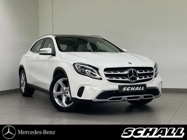 Mercedes-Benz GLA 220