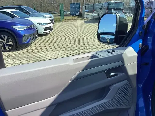 Volkswagen T7 Caravelle