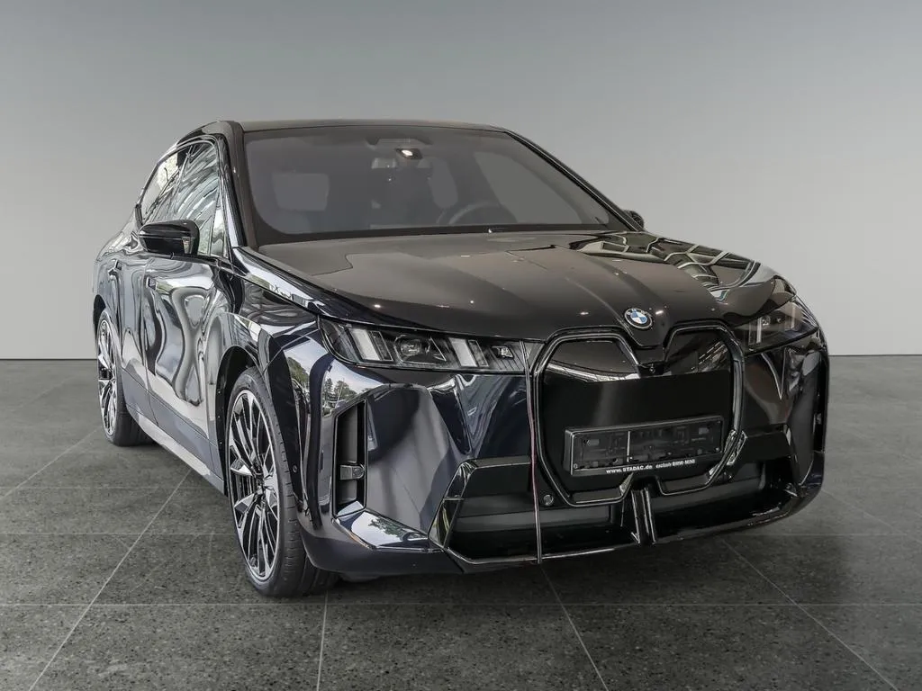 BMW iX