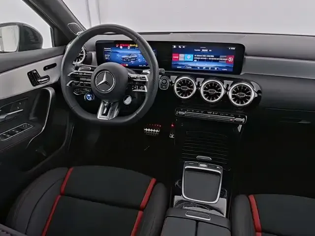 Mercedes-Benz A 35 AMG