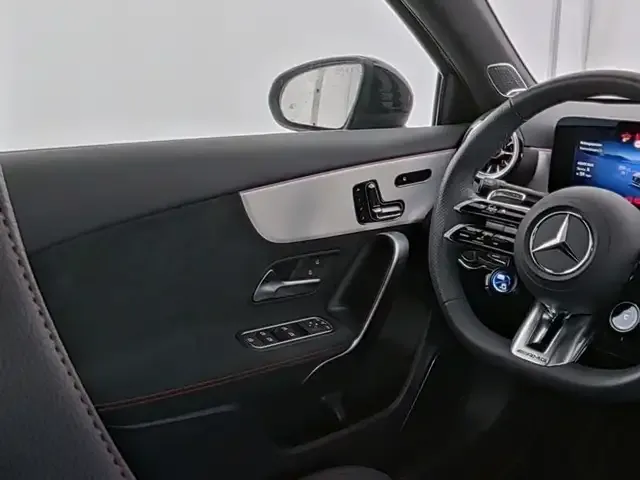 Mercedes-Benz A 35 AMG