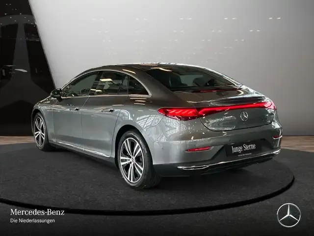 Mercedes-Benz EQE 300