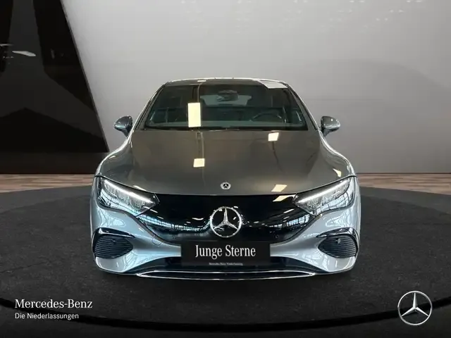Mercedes-Benz EQE 300