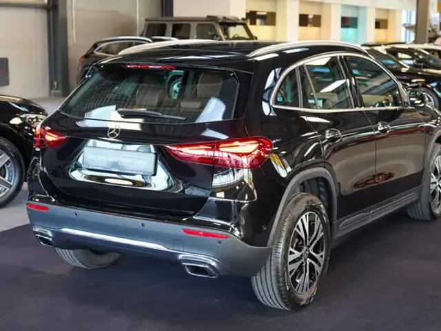 Mercedes-Benz GLA 200