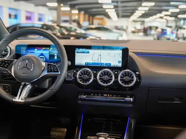 Mercedes-Benz GLA 200