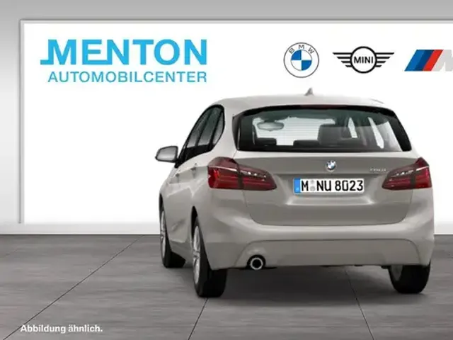 BMW 218