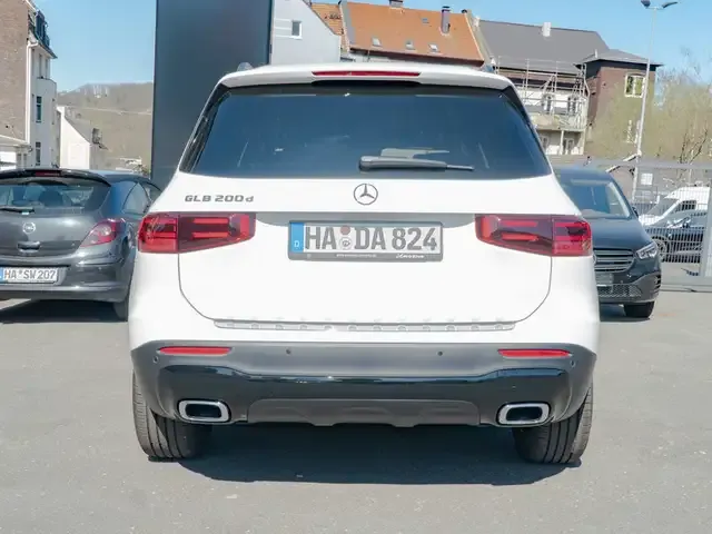 Mercedes-Benz GLB 200