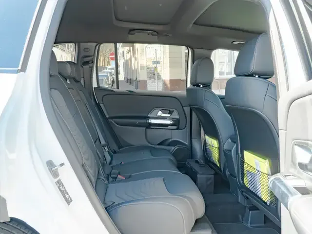 Mercedes-Benz GLB 200